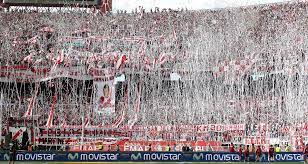 River plate fans clashed with police before the original game on saturday, when the boca juniors bus was attacked. River Plate Boca Juniors La Finale Retour Disputee A L Etranger