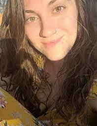 Holly Gorham's Instagram, Twitter & Facebook