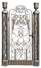 Raymond Subes Attribution Hammered Wrought Iron Gate With Two Uprights Surmounted By Urns Framing A Door Decorated Dizajn Patio Zheleznye Dveri Kovanoe Zhelezo