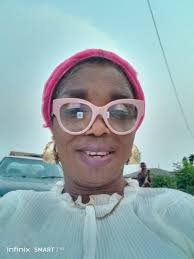 Humorous conversation about a personal experience with Lucille