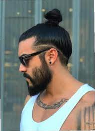 Pin Von Nick Pursche Auf H Undercut Lange Haare Manner Rasierte Seiten Lange Haare Frisur Undercut