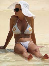 Jessica Simpson Camel Toe On The Beach Beach Photo Shared By Gasparo40 |  Fans Share Images