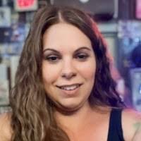 Stefanie Dube's Instagram, Twitter & Facebook