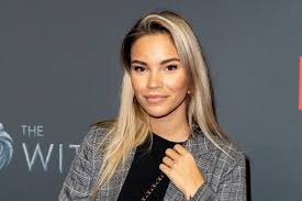 Waarschuwing Na Geldactie Die Monica Geuze Steunde Denk Niet Ach Die Zielige Weesjes Show Bd Nl