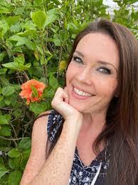 Lauren Bolin's Instagram, Twitter & Facebook