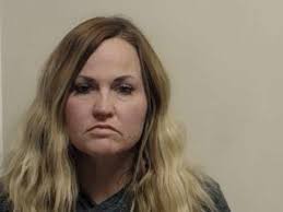 Tanya Tuttle's Instagram, Twitter & Facebook