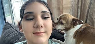 TikTok makeup influencer Mikayla Nogueira has gotten herself into some hot  water with her viewers this week.