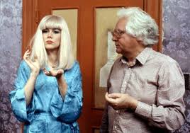 Designer (kathleen turner) plays hooker, attracts psycho (anthony perkins) who wants to save her. Kathleen Turner And Ken Russell On The Set Of Crimes Of Passion Ken Russell Kathleen Turner American Actress