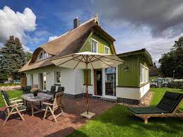 We were considered a community hub where students could come and study while adults came to have a conversation. Ferienhaus Haus Zeesboot Born Firma Kurverwaltung Der Gemeinde Born A Darss Herr Yves Scharmberg