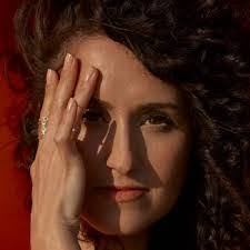 Maria Mendes's Instagram, Twitter & Facebook