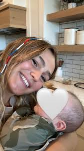 Hi! My names Alyssa and I'm currently looking for families I can babysit  for during my winter break! Whether it's for a date night, running errands,  or just hanging out with the