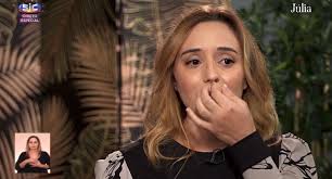 Pais de Rosa Bela são surdos. Namorada de Carlos Areia assume vergonha dos  progenitores