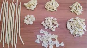 Pasta all'uovo (egg pasta) is not the only handmade pasta there is. Pasta Fresca Fatta In Casa Senza Uova Youtube