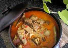 500 gram daging sapi, potong² sesuai selera, 400 ml santan kental, secukupnya air, secukupnya garam dan gula pasir, secukupnya minyak goreng, bumbu halus, 2 buah cabe merah besar, buang bijinya, 10 buah cabe rawit, 10 buah bawang merah, 6 siung bawang putih. Resepi Gulai Daging Sapi Dan Nangka Www Resepiku Buzz