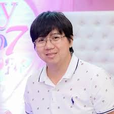 I'm new here 19 y/o korean 🇰🇷, I need friends International. I hope we  can get along :))