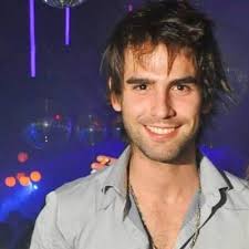 Maximo Morales (@maximo_sf)