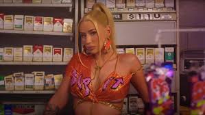 Iggy azalea participará do programa 'celebrity dating game', da emissora abc. Iggy Azalea Reunites With Tyga In Nsfw Sip It Video Iheartradio