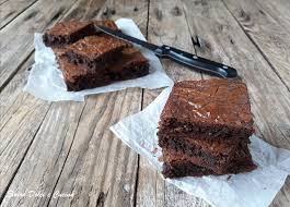 Un dolce così semplice e buono, si può personalizzare in tanti modi: Brownies Al Cioccolato Al Latte Senza Burro Elvira Dolci E Cucina