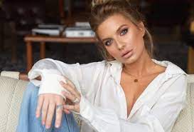 Stream tracks and playlists from ana baniciu on your desktop. Who Does Ana Baniciu Fall In Love With The Man Is A Famous Celebrity In Bucharest He Was Also Combined With Daniela Crudu