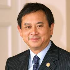 Ian Patten's Instagram, Twitter & Facebook