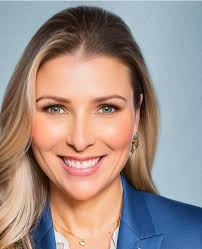 Como a IA vem influenciando o papel do diretor de marketing  https://www.channel360.com.br/ia-influenciando-papel-diretor-marketing/ O  artigo é da Fátima Bana, fundadora e líder na Rent a CMO #inovação  #channel360