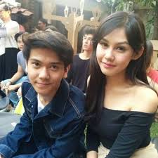 Download Film Dilan 2018 Bluray Subtitle Indonesia Selebritas Film Aktris