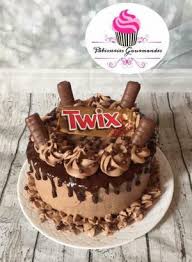 Layer Cake Au Twix Crunch Cake Twix Cake Cupcake Cakes