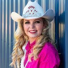 Lori Lahr's Instagram, Twitter & Facebook