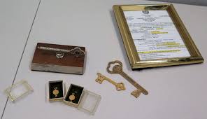 1800flowers.com has been visited by 100k+ users in the past month Misc Award Keys Sylacagua Al New Orleans Florida City Of Flowers Framed Erie County Ny Burn Pe Oahu Auctions