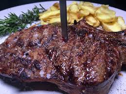 Partiamo dal giappone e da una carne molto pregiata. Bistecca Di Bovino Hereford Picture Of A Castellana Caccamo Tripadvisor