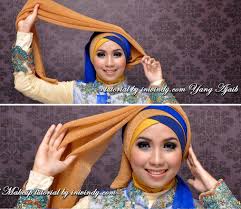 Makeup Natural Dan Tutorial Hijab Wisuda Terbaru Ala Vindy Kursus Hijab Gaya Hijab Kerudung