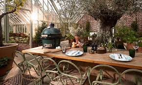 What makes the big green egg so special? Big Green Egg Vs Ordinary Charcoal Bbqs Which News