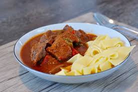 Ungarisches Paprika Gulasch Von Die Krumel Chefkoch Rezept Gulasch Rezeptideen Leckeres Essen