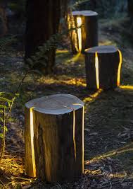 Pflanzkübel als baumstumpf aus beton selber machen. Kreative Raumgestaltung Und Schone Gartenidee Mit Beleuchteten Baumstumpfen Freshouse