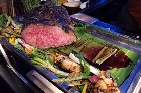 Untuk memastikan apakah daging sudah empuk atau belum, anda bisa menusuknya dengan menggunakan garpu. 4 Cara Mengolah Daging Sapi Dan Kambing Menjadi Empuk Halaman All Kompas Com