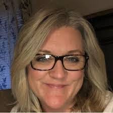 Julie Nolting's Instagram, Twitter & Facebook