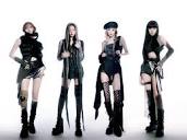 BLACKPINK Make Corsets, Y2K Fashion, and Other Trends Venomous in ...