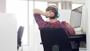 Quand on pense espace de travail, on pense généralement au bureau et beaucoup négligent l'importance d'un bon siège. Comment Choisir Une Bonne Chaise De Bureau Jobboom