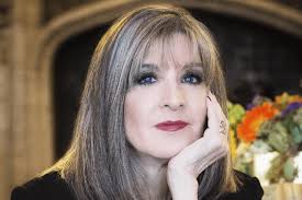 Elizabeth Everett: The Radical Act of Writing Romance