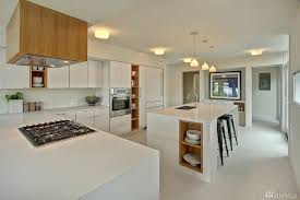 Contemporary Kitchen With Thassos Quartz High Gloss And Matte Lacquered Kitchen Cabinet Do Modern Kitchen Design Kitchen Designs Photo Gallery Modern Kitchen