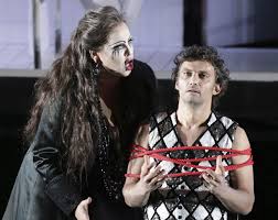 Ein erstes engagement führte kaufmann an das saarländische staatstheater in saarbrücken, wo er von 1994 bis 1996 tätig war. Opera Star Jonas Kaufmann Returns To The Spotlight