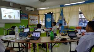 Akaun tersedia dihubungkan dengan akaun 1bestarinet anak mereka yang bersekolah. 1bris Towers And Frog Vle Will Remain In Schools Says Ytl Comms Twentytwo13 My