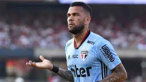 O contrato do baiano com o tricolor é válido até o final de 2022, e já existe clube de olho em contar. Warum Dani Alves Bei Sao Paulo Noch Probleme Hat Fussball International Sport Bild