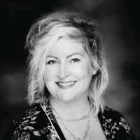 Amanda Stakem's Instagram, Twitter & Facebook