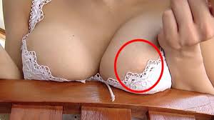 中村静香 乳首見え画像 おっぱいポロリ！ピンクの乳輪が丸見えでエロすぎるｗｗｗ - 裏ピク