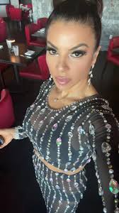 Soundchecking early for Basilico Ristorante Italiano singing tonight 🎤🎶  6-9pm #lasvegas #singer #vocalist #vegassinger