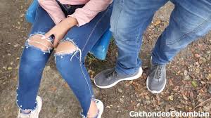 PAGANDOLE DINERO a DESCONOCIDO POR COGERME a SU NOVIA PUTITA EN EL PARQUE -  Pornhub.com