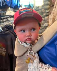 six months of Eloise 🌷 This little one is such a treasure. She loves  trees, worship, and anything fluffy (including dogs). She's curious and so  aware! Sleeps a lot and smiles even