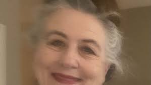 Fundraiser by Monica Hebert-Artist : Keep me in my home!