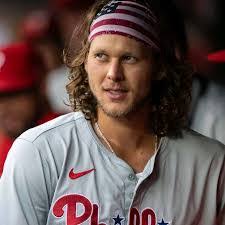 Raymond Makowski's Instagram, Twitter & Facebook